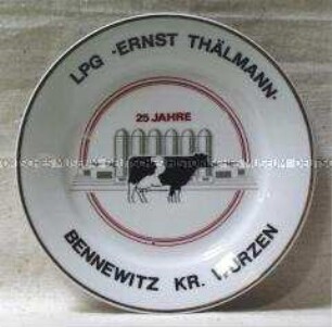 Teller zum 25jährigen Bestehen der LPG Ernst Thälmann