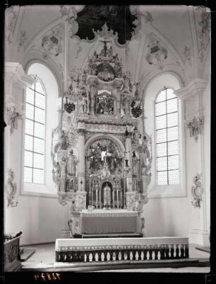 katholische Schloßkirche; Hochaltar nach der Restaurierung