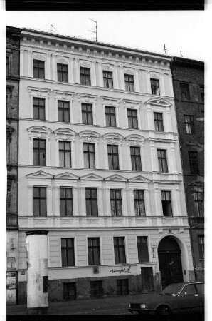 Kleinbildnegativ: Wiener Straße, 1983