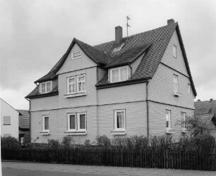 Wohnhaus, ehem. Lehrerwohnung; Lauterbach, Steinbergstraße 10