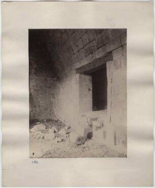 "Casa 1. Treppe in einem Zimmer"