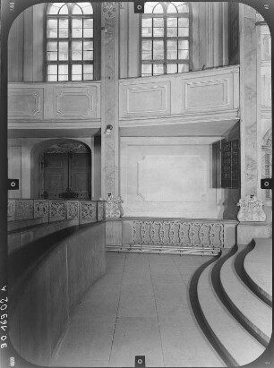 Müglitztal-Weesenstein. Schloss Weesenstein, Schlosskapelle (1738-1741; J. G. Schmidt). Inneres nach Norden