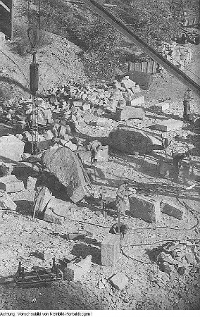 Sandstein, Abbau, um 1960 & Sandstein. Abbau und Lagerung von Sandstein für den Wiederaufbau des Landhauses in Dresden, um 1960