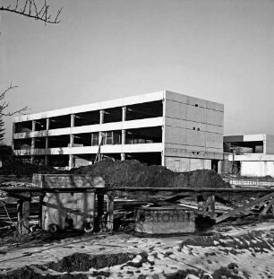 Dietrich Buxtehude-Schule: Grabauer Straße: Baustelle: Außenansicht