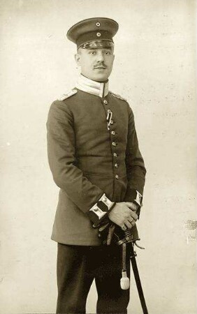 Lenzer, Josef; Leutnant der Reserve, geboren am 18.11.1892 in Tauberbischofsheim