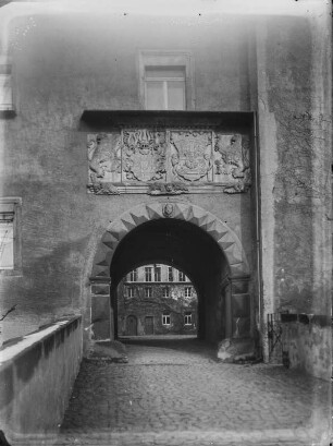 Colditz. Schloss. Durchfahrt des Torhauses (17. Jahrhundert)