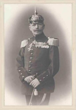 Hermann von Monsterberg, Oberst und Kommandeur von 1899-1903, Halbporträt