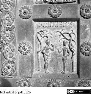 Bronzetür des Westportals, Der Sündenfall