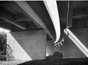 Aichelbergviadukt, km 165,953 - km 166,868 Brücke fertiggestellt 1938