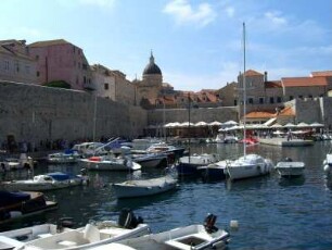 Dubrovnik: Stadtansicht vom Hafen