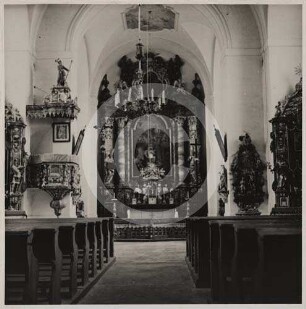 Langhaus und Chor der katholischen Kirche Rengersdorf
