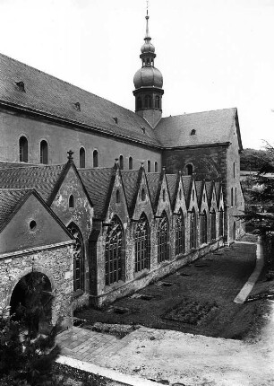 Eberbach (Hattenheim). Kloster Eberbach. Sankt Maria. Kapellenreihe (nach 1335)