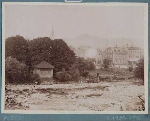 Das Bett der Weißeritz nach dem Hochwasser vom 30./31. Juli 1897 hinter dem Gasthof "Zum Goldenen Löwen" in Potschappel (Freital)