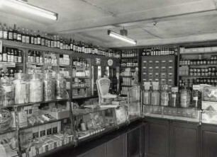 Lebensmittelgeschäft (sog. Tante-Emma-Laden)