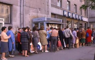 Käuferschlange in Moskau, 1989