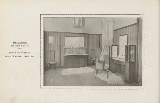 Schlafzimmer aus hellem Mahagoni