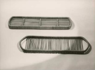 Brot- oder Toasttablett "Nr. 905" und "888 a" der W. Reese-Werkstätten