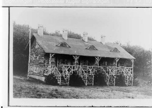 Aus Birkenholz gerfertigte Blockhütte als Erholungshaus für Offiziere, wohl in den Argonnen