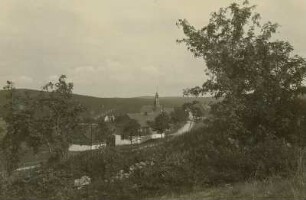Altenberg-Schellerhau. Ortsteilansicht von Schellerhau mit Kirche von Westen