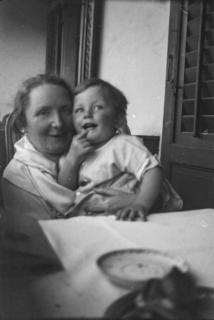 Hermine Körner mit Enkel Peter