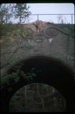 Seddin Bahnbrücke Brückenportal