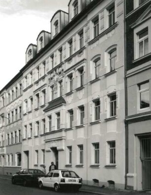 Leipzig-Lindenau, Helmholtzstraße 17. Wohnhaus. Um 1905. Straßenansicht