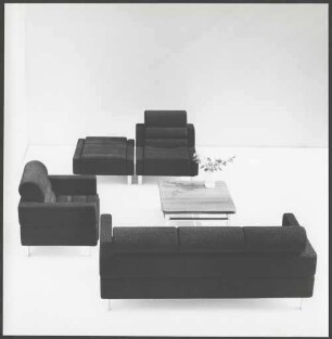 Schwere Sesselgruppe "E 551", Präsentationsmodelle, 1974 (Foto)