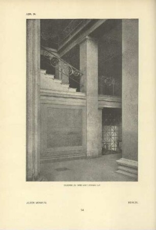 Altes Museum. Treppe in der Säulenhalle. Berlin