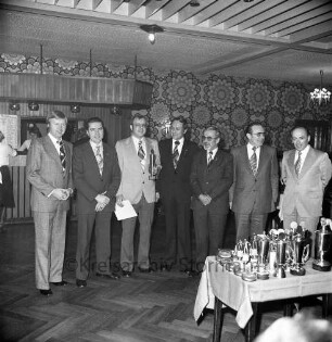 Verein Oldesloer Kegler e.V.: Kegel-Stadtmeisterschaft 1977: das Siegerteam "In Ordnung" im Wettbewerb der Herrenmannschaften