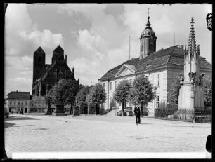 Prenzlau: Marienkirche mit Rathaus