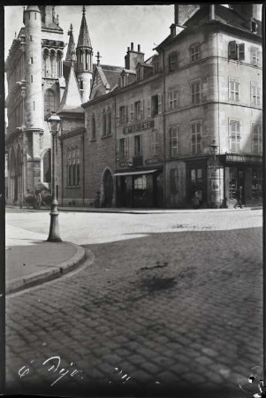 Dijon, Place Notre-Dame