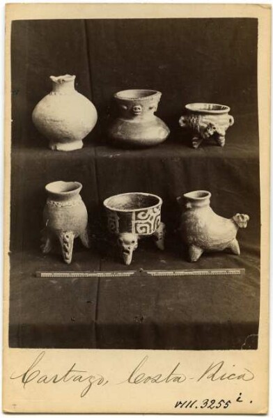 Six clay vessels from the Museo Nacional, San José (Costa Rica)