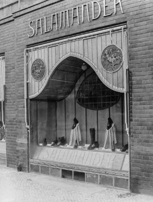 Schuhhaus Salamander — Schaufenster