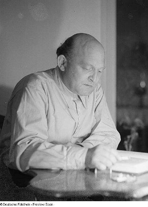 Porträt Günter Hausswald, Dramaturg an der Staatsoper Dresden