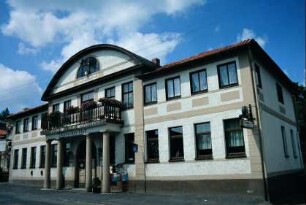 Gasthof "Deutscher Hof" in der Meininger Straße 13 mit Altan