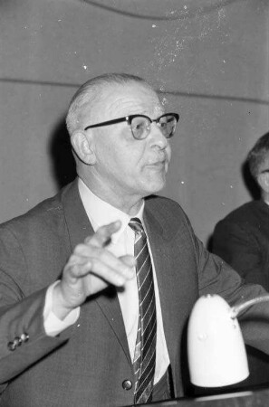 Gemeinderatsitzung mit Verabschiedung des Haushaltsplans 1961.