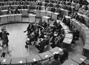 Dresden. Eröffnung der Neubauten des Sächsischen Landtages am 12. Februar 1994. Festakt im Plenarsaal