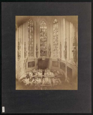 PC 6005, Stiftskirche Tübingen: Chor mit den Grabmälern. Foto Sinner