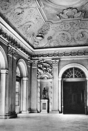 Erlangen, Orangerie (1707; G. v. Gedeler) Mittelbau. Saal