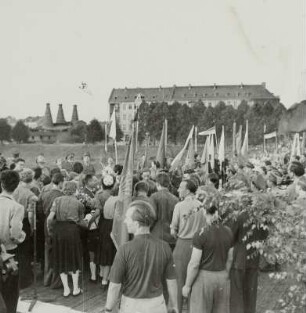 Friedensstafette des polnischen Jugendverbandes anläßlich der dritten Weltfestspiele der Jugend und Stundenten von Berlin nach Frankfurt an der Oder