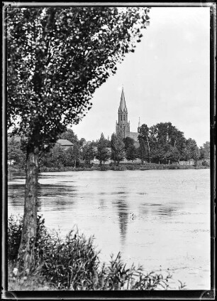 Tilsit (Sowetsk, Kaliningrad/Russland). Blick über den Kanal zur Reformierten Kirche
