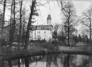 Schloss Seerhausen : Schloss Seerhausen. Ansicht aus dem Schlosspark