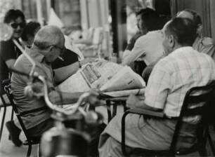 Straßencafé-Szene hier in Carpentras
