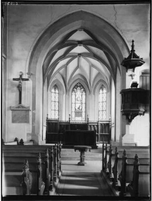 Linkenheim Evangelische Kirche Innenansicht Chor nach Osten (1875-1877)