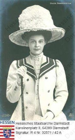 Cecilie Kronprinzessin v. Preußen geb. Prinzessin v. Mecklenburg-Schwerin (1886-1954) / Porträt, in Hut und Mantel, stehend, Halbfigur