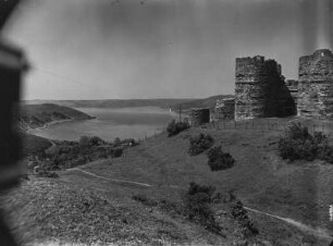 Burgruine Yoros : Blick auf einen Teil der Burgruine Yoros am Schwarzen Meer.