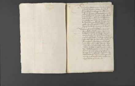 Pfalzgraf Wolfgang teilt Herzog Christoph von Württemberg neue Zeitungen mit, die er von Pfalzgraf Ottheinrich bezüglich der Fortschritte der Türken in Ungarn und des von den österreichischen Landständen bei Kaiser Ferdinand I. angebrachten Gesuchs, die Lehre des Augsburger Bekenntnisses zuzulassen, erhalten habe, wobei der Herzog sein Bedauern über den Konflikt des Kaisers mit den Protestanten äußert.