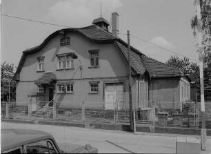 Dresden-Friedrichstadt, Bremer Straße 16. Wohn- und Verwaltungsgebäude der ehemaligen königlichen Lymphanstalt (um 1910)