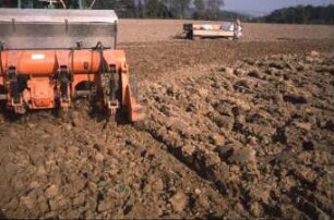 Fotografie: Gartenbautechnik-Freiland, Bodenbearbeitung