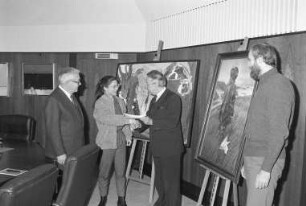 Übergabe der Förderpreise im Künstlerwettbewerb 1983 der Stadtsparkasse Karlsruhe
